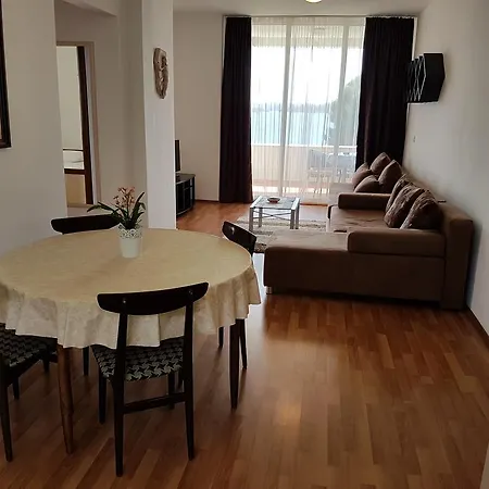 Surjak Apartment